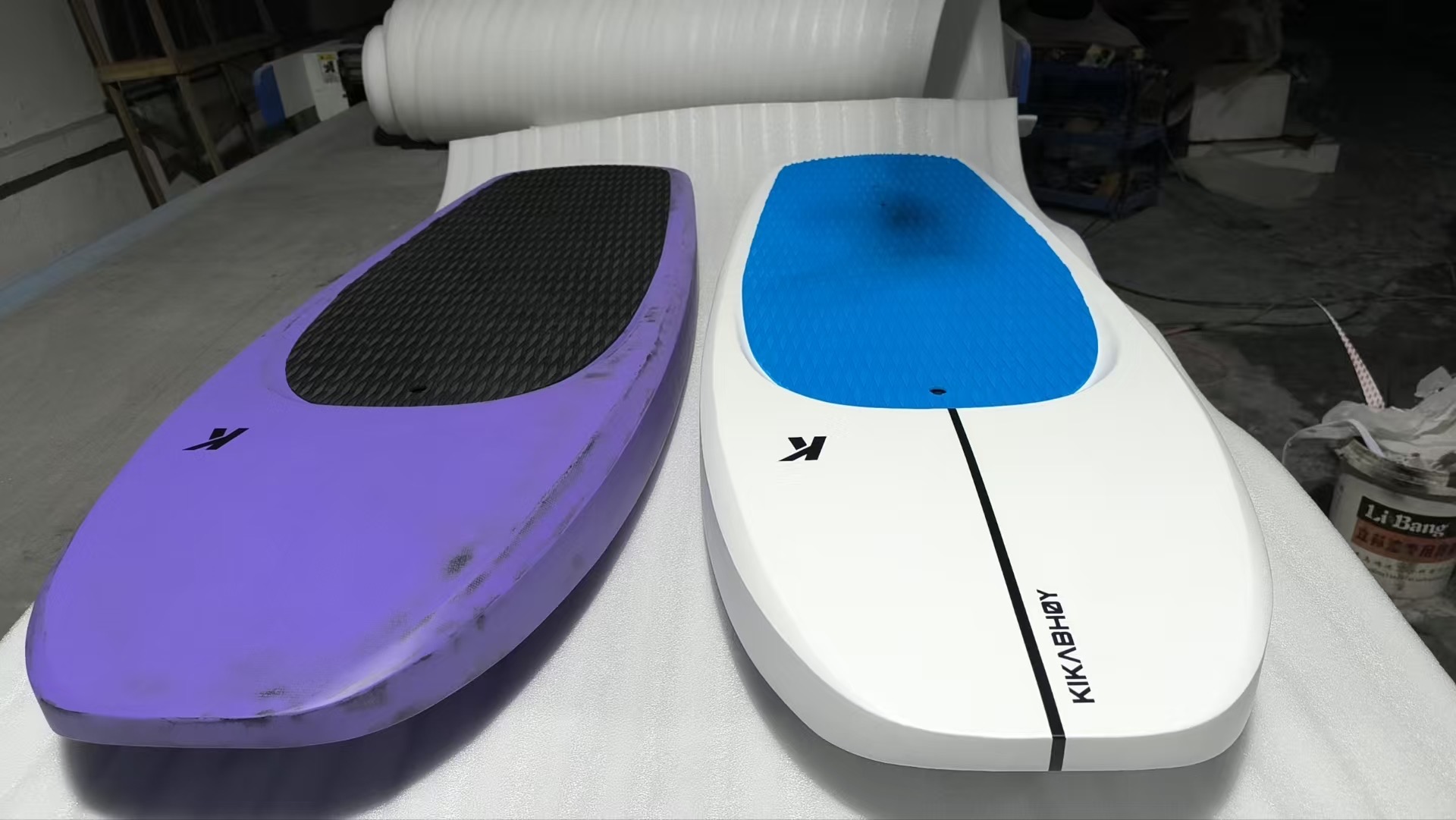 KR Series white and blue view